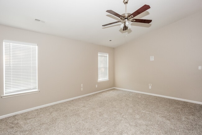 Foto del edificio - 5891 Culloden Ct