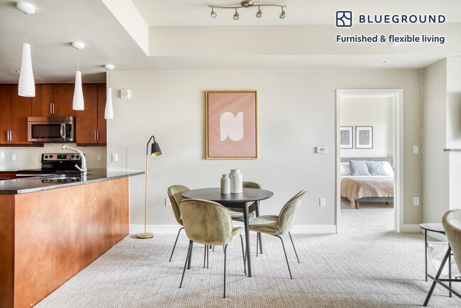 Foto del edificio - 3498 E Ellsworth Ave