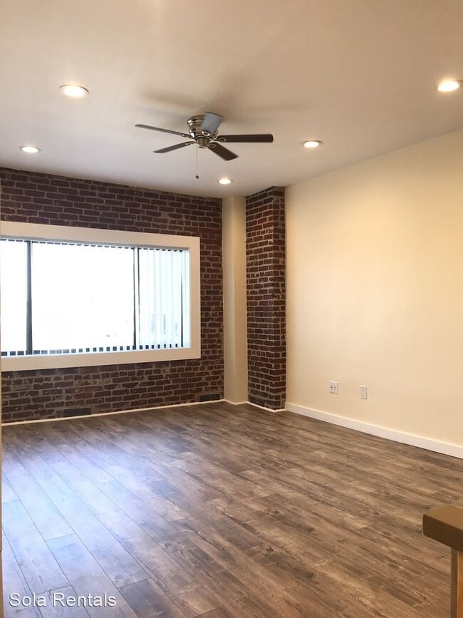 Building Photo - 8715 S Regina Ct