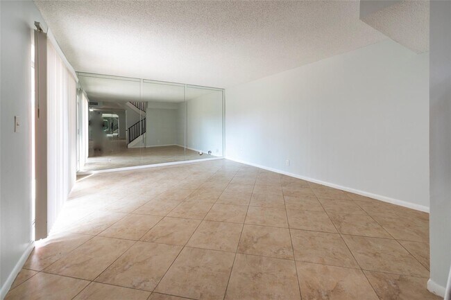 Foto del edificio - 9131 SW 22nd Ct