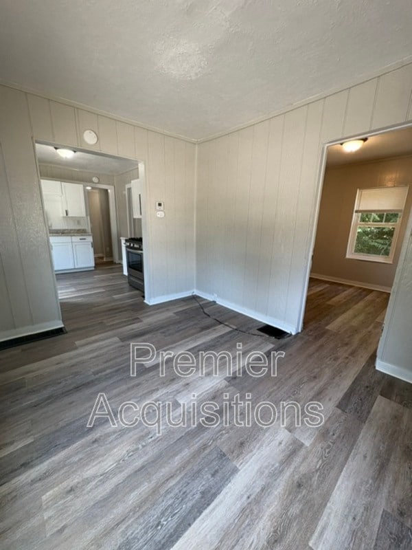 Building Photo - 610 Porter St