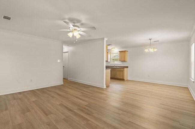 Foto del edificio - 403 W 33rd Ave