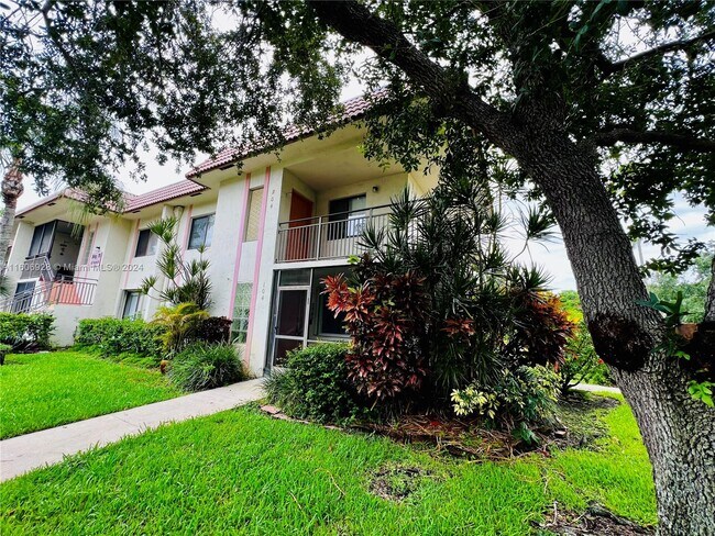 Foto del edificio - 413 Lakeview Dr