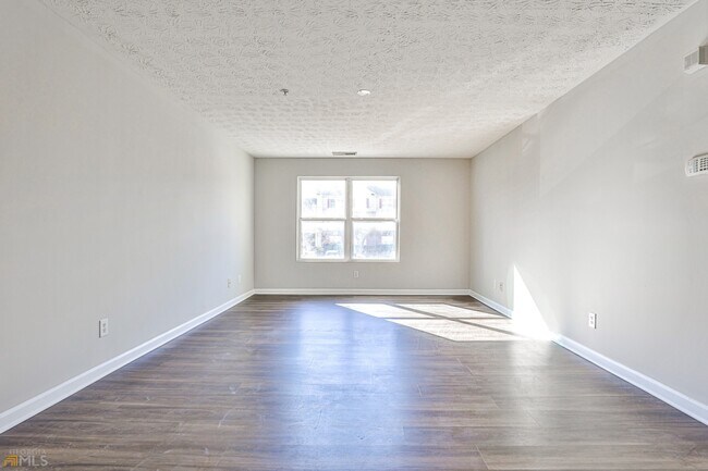Building Photo - 18202 Waldrop Cv