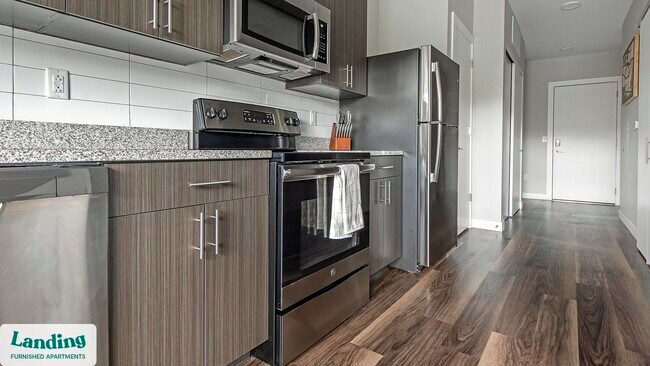 Foto del edificio - 1010 Enclave Blvd