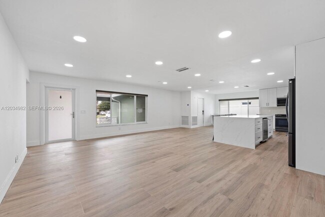 Foto del edificio - 8951 NW 21st St
