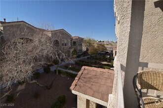 Building Photo - 10550 W Alexander Rd