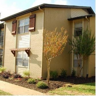 Building Photo - 1325 Tennis Dr