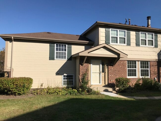 Building Photo - 420 Tanglewood Ct