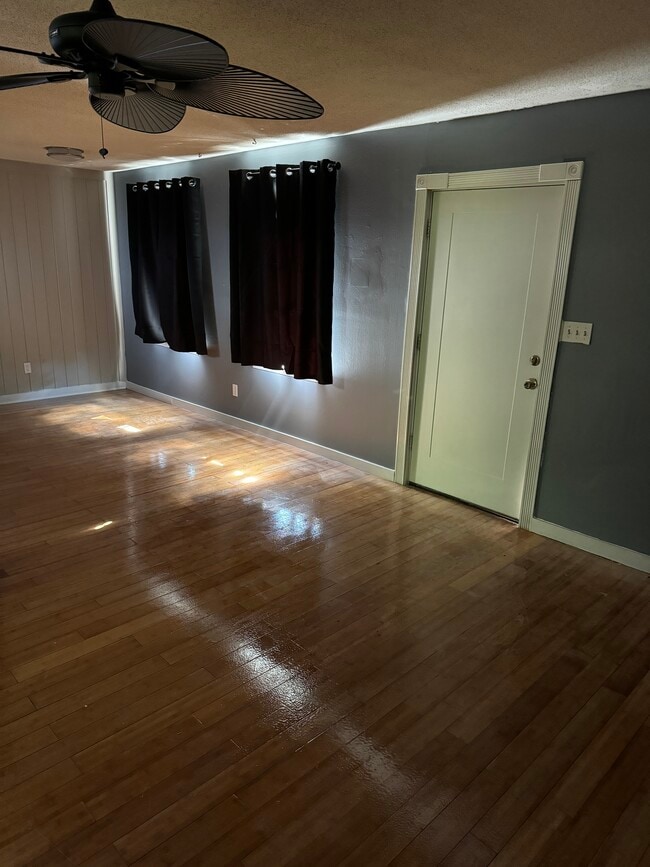 Building Photo - 1863 Nekoma Ct