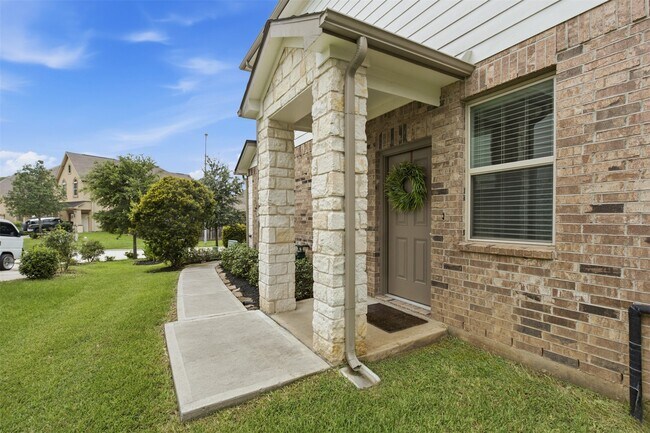 Building Photo - 168 Skybranch Dr