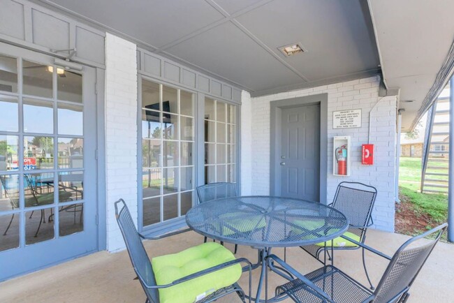 Interior Photo - Aspen Place