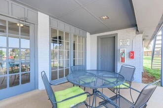 Interior Photo - Aspen Place