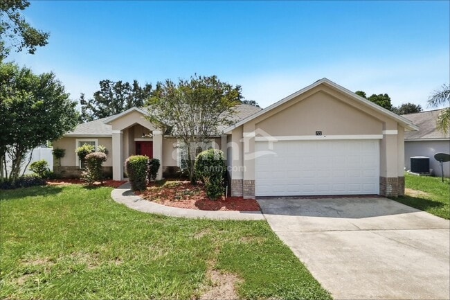 Building Photo - 722 Meadow Park Dr