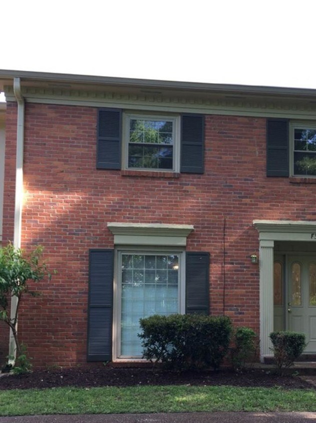 Foto principal - 8207 Sawyer Brown Rd