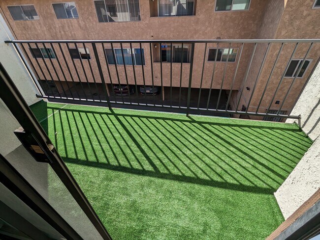 Foto del edificio - 106 S Sierra Madre Blvd