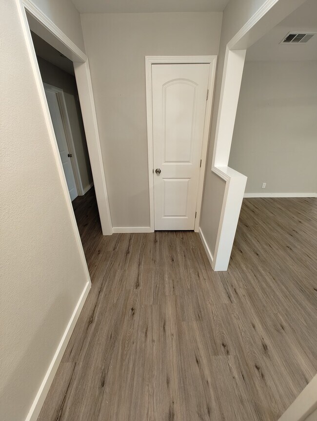 Foto del edificio - 2404 Northtown Ct