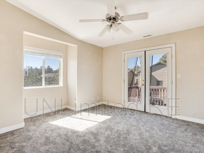 Foto del edificio - 1487 E Payton Way