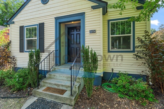 Building Photo - 2025 Move-in Special: $500 Off First Month...