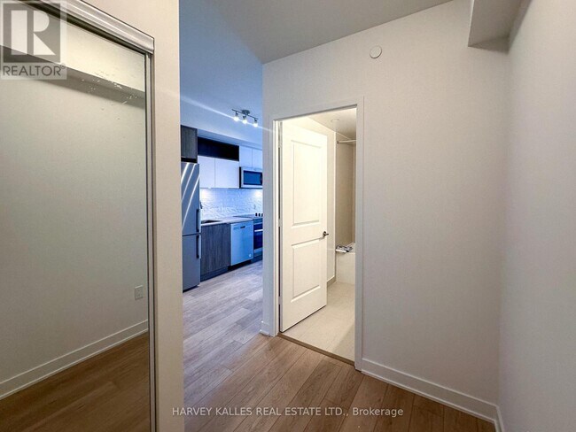 Photo du bâtiment - 100 Dalhousie St