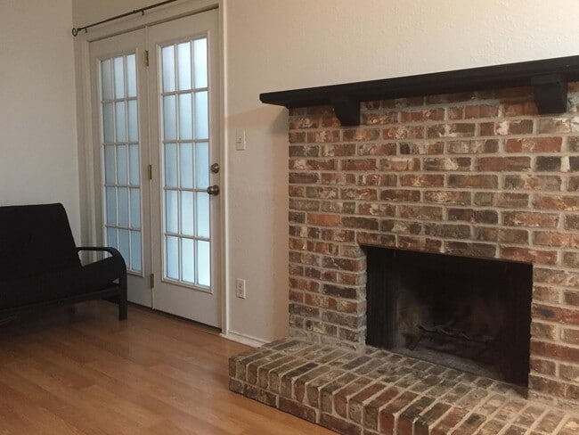 Building Photo - 2810 Nueces St