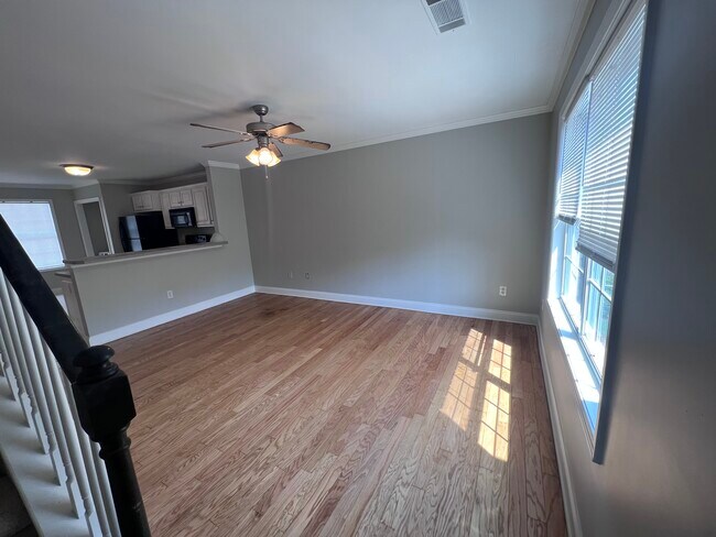 Foto del edificio - 105 Whitehead Rd