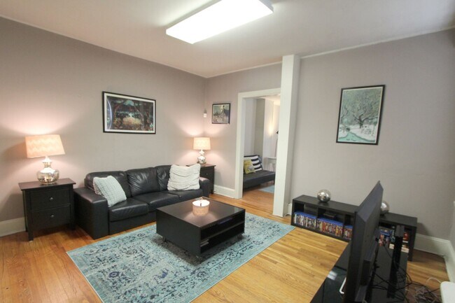 Foto del edificio - 8107 Germantown Ave