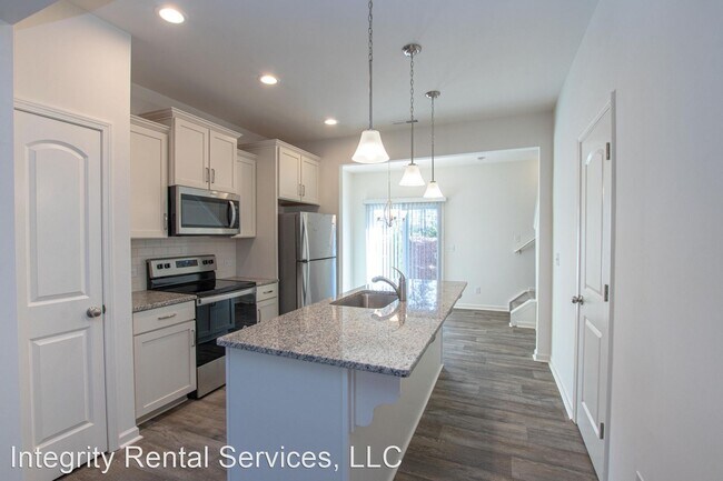 Building Photo - 2 br, 2.5 bath House - 8563 Forest Point R...