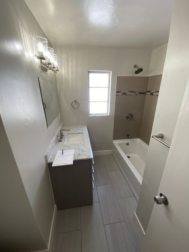 Building Photo - 1815 Talisman Dr