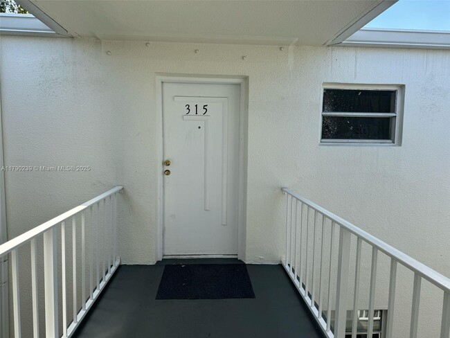 Building Photo - 4215 N University Dr