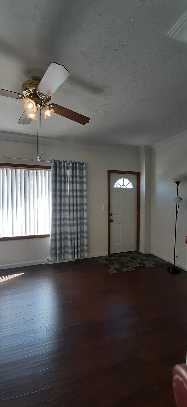 Foto del edificio - 530 21st Ave