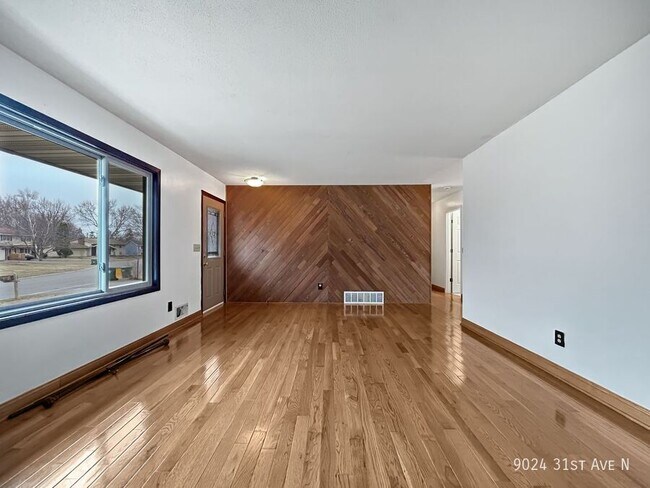 Building Photo - 9024 31st Ave N