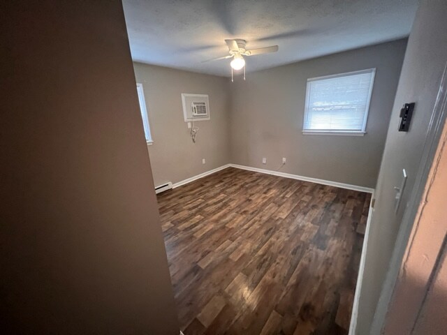 Building Photo - 328 Garden Park Dr