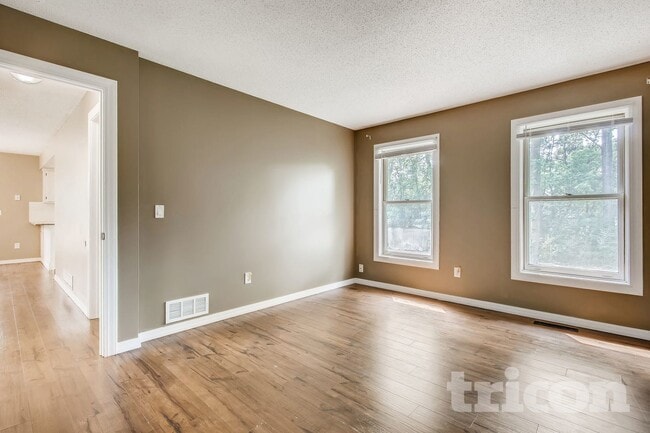 Foto del edificio - 8641 Emerson Ave N