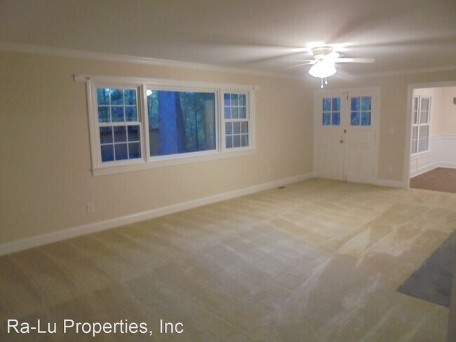 Building Photo - 4 br, 2.5 bath House - 842 Hinkle Ln
