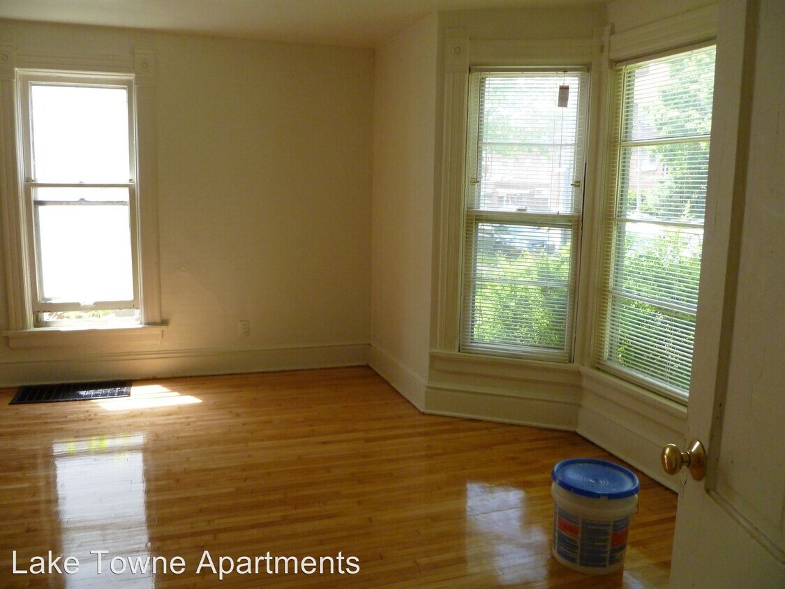Primary Photo - 941 E Johnson St