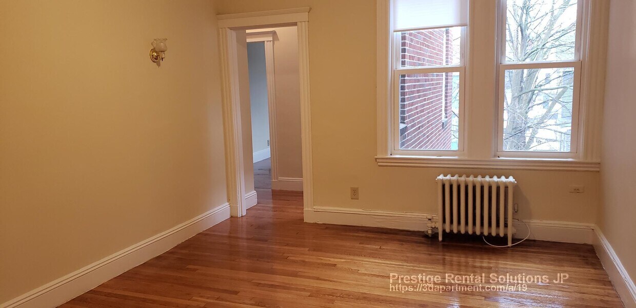 Primary Photo - 1140 River St