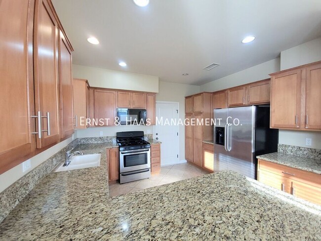 Foto del edificio - Beautiful 3 Bedroom 2.5 Bath Modern Home i...