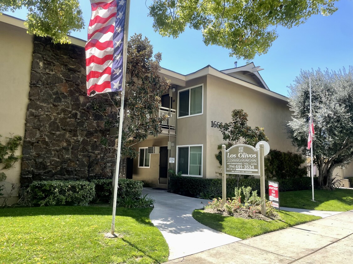 Los Olivos Apartments - 1666 W Pampas Ln Anaheim, CA | Apartments.com