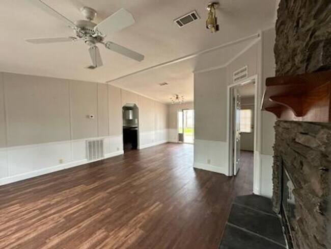 Foto del edificio - 2352 Bay Grove Rd