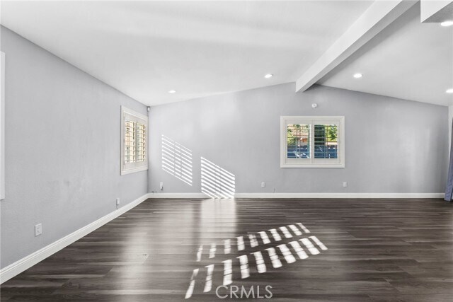 Foto del edificio - 22923 Leadwell St