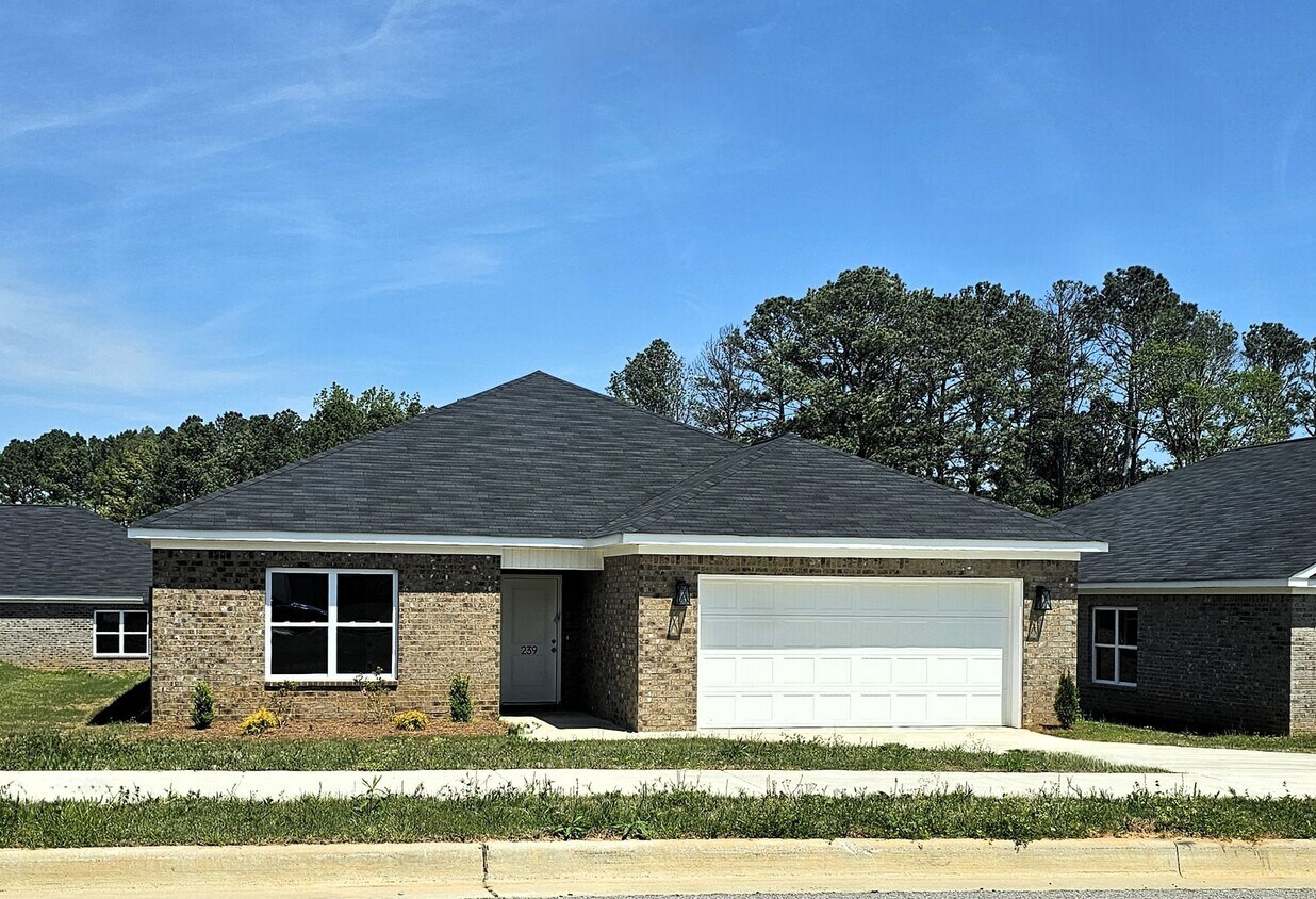Foto principal - 4 Bedrooms! New Construction Intro Special!