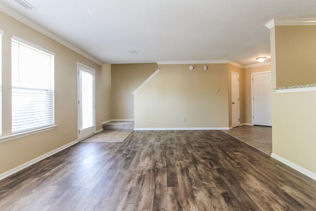 Foto del edificio - 2331 Layton Ln