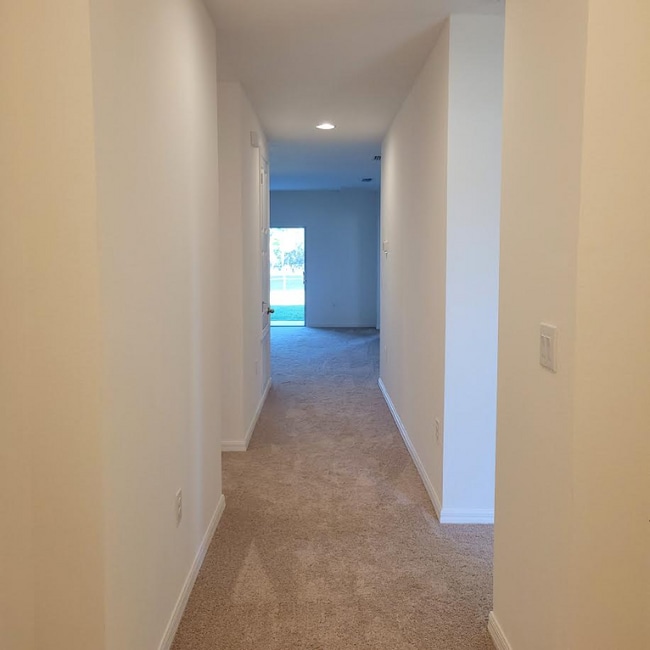 Foto del edificio - 4057 Serene Water Ave