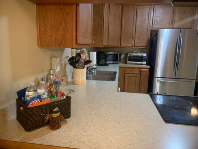 Foto del edificio - 2929 Lake Hollow Rd
