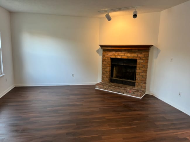 Photo - 1334 Bellshire Terrace Dr House