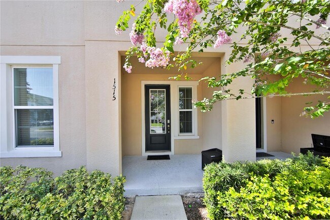 Foto del edificio - 1515 Carey Palm Cir