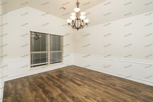 Foto del edificio - 13313 E 43rd St