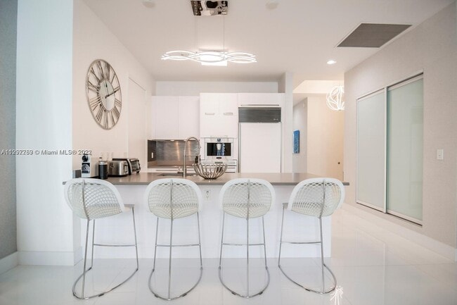 Foto del edificio - 15901 Collins Ave