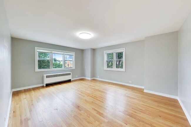 Foto del edificio - 6405 N Normandy Ave